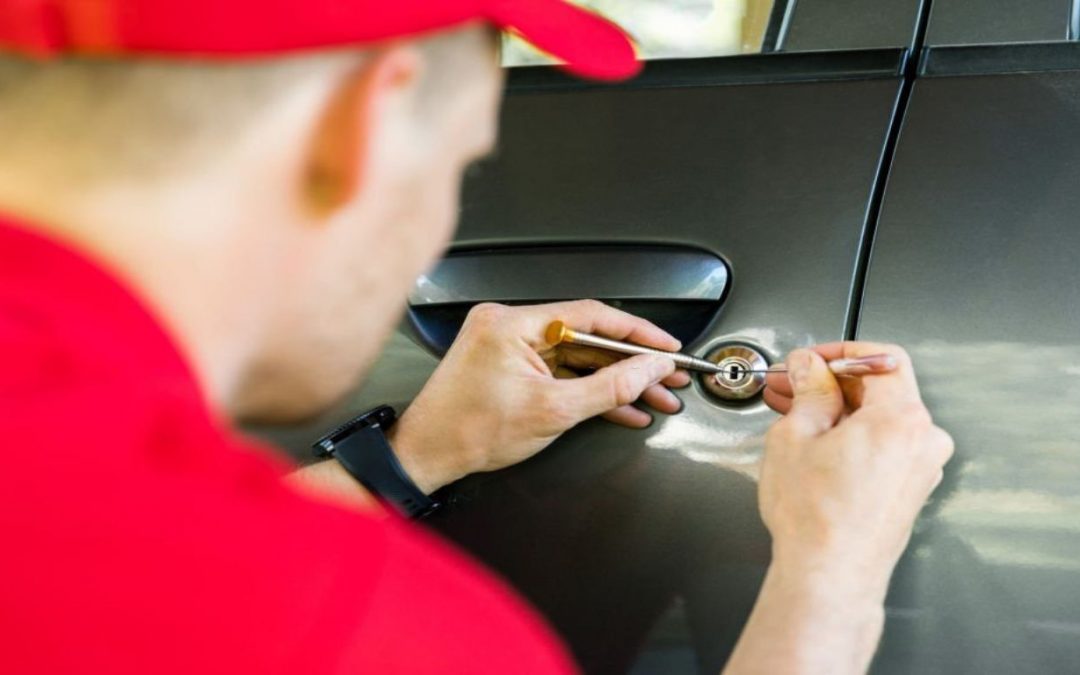 Vehicle Unlock Service Near Ives Estates FL | Tow Truck Service